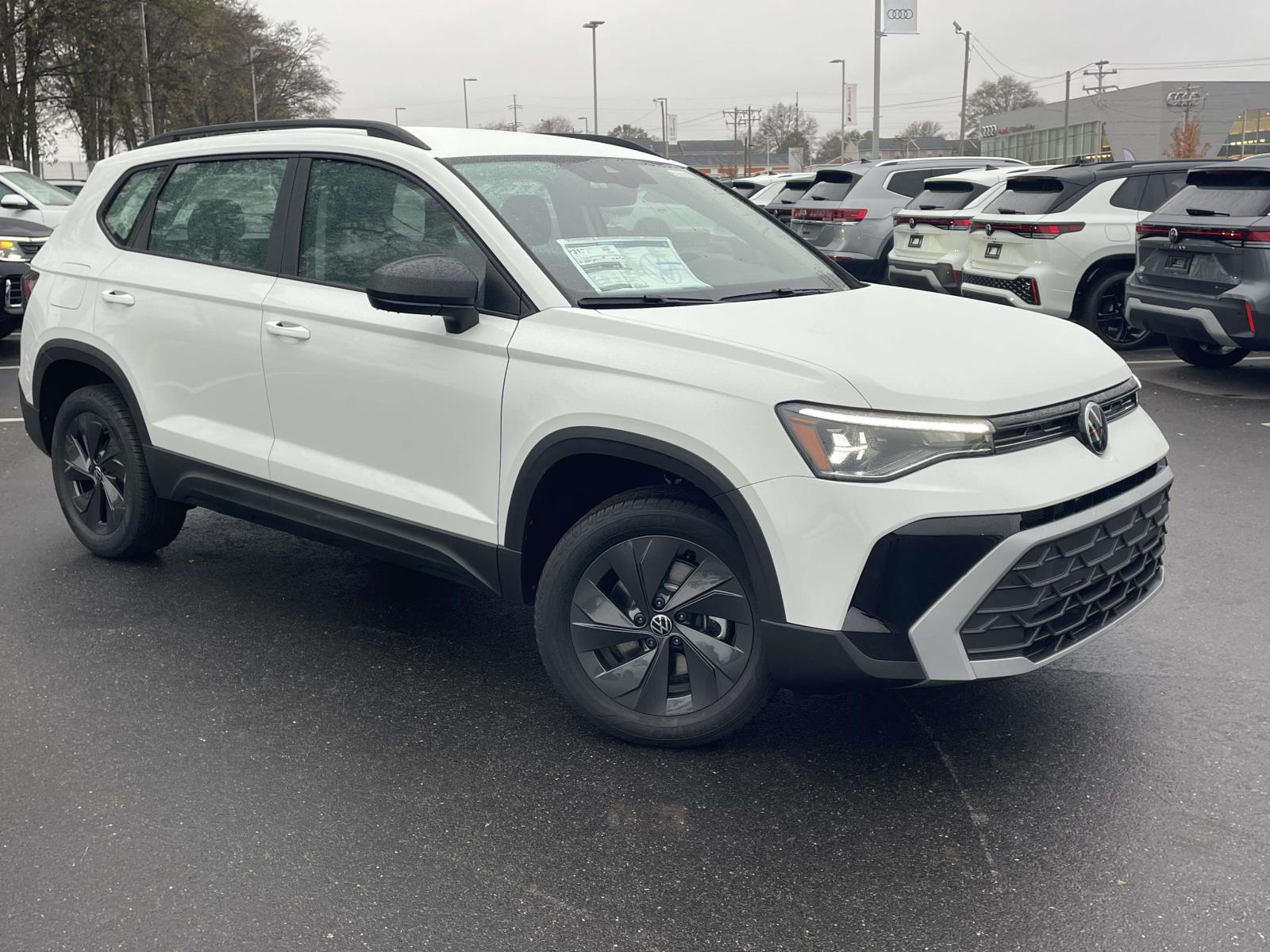 2026 Volkswagen Taos S's photo