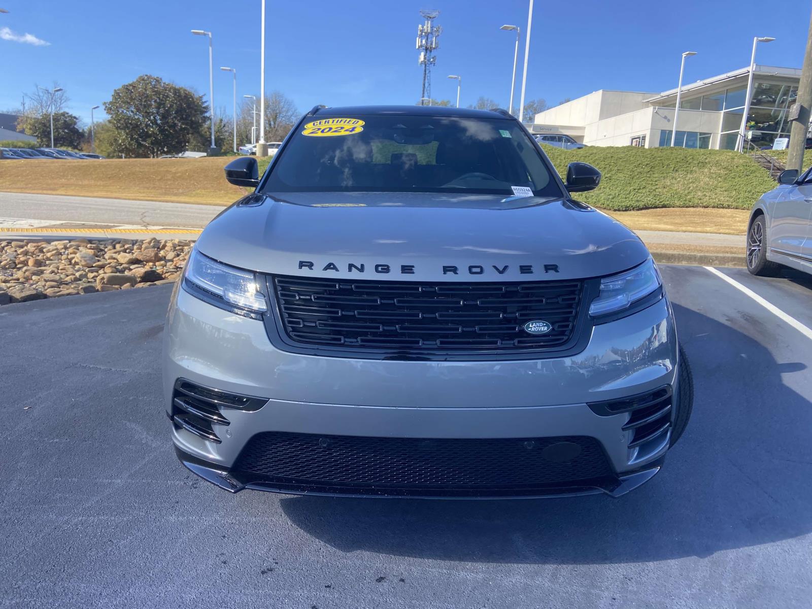 2024 Land Rover Range Rover Velar P250 Dynamic SE photo 2