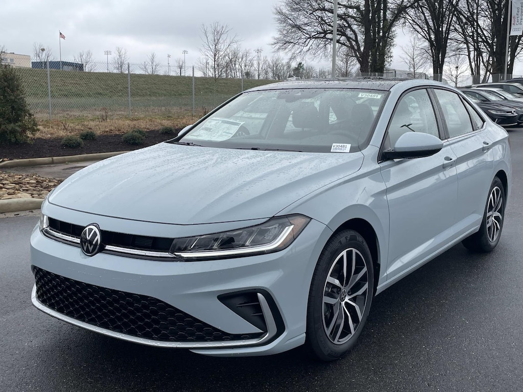 New 2026 Volkswagen Jetta SE Auto Car