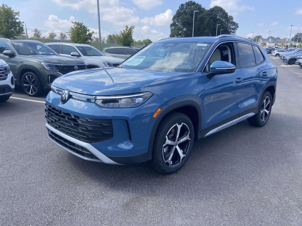 New 2025 Volkswagen Tiguan 2.0T SE Sport Utility