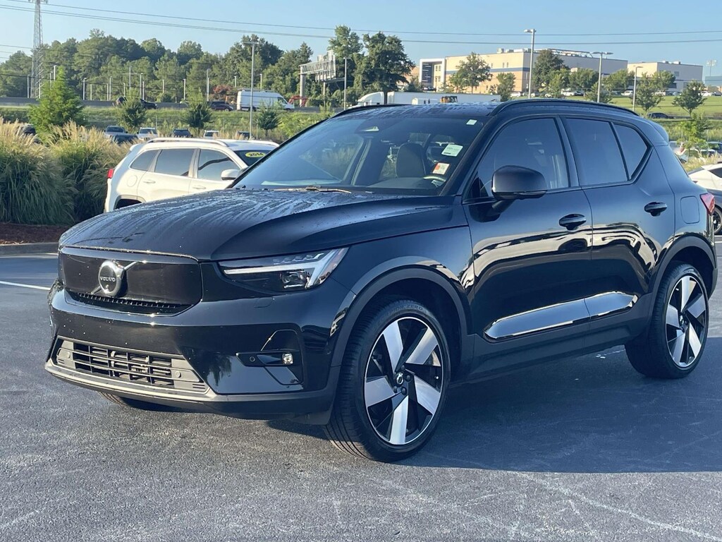 Used 2023 Volvo XC40 Recharge Pure Electric Twin eAWD Ultimate Sport Utility