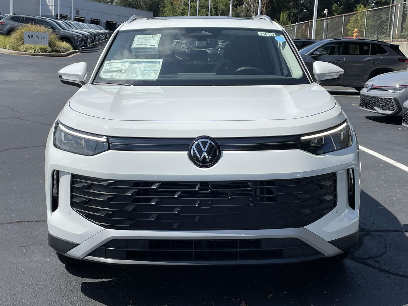 2025 Volkswagen Tiguan SE photo 2