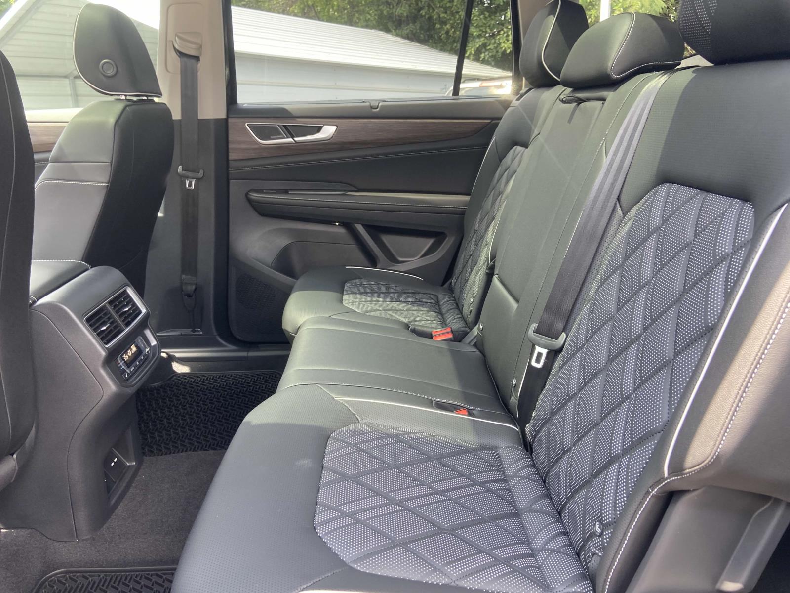 2026 Volkswagen Atlas SEL Premium R-Line - Photo 14