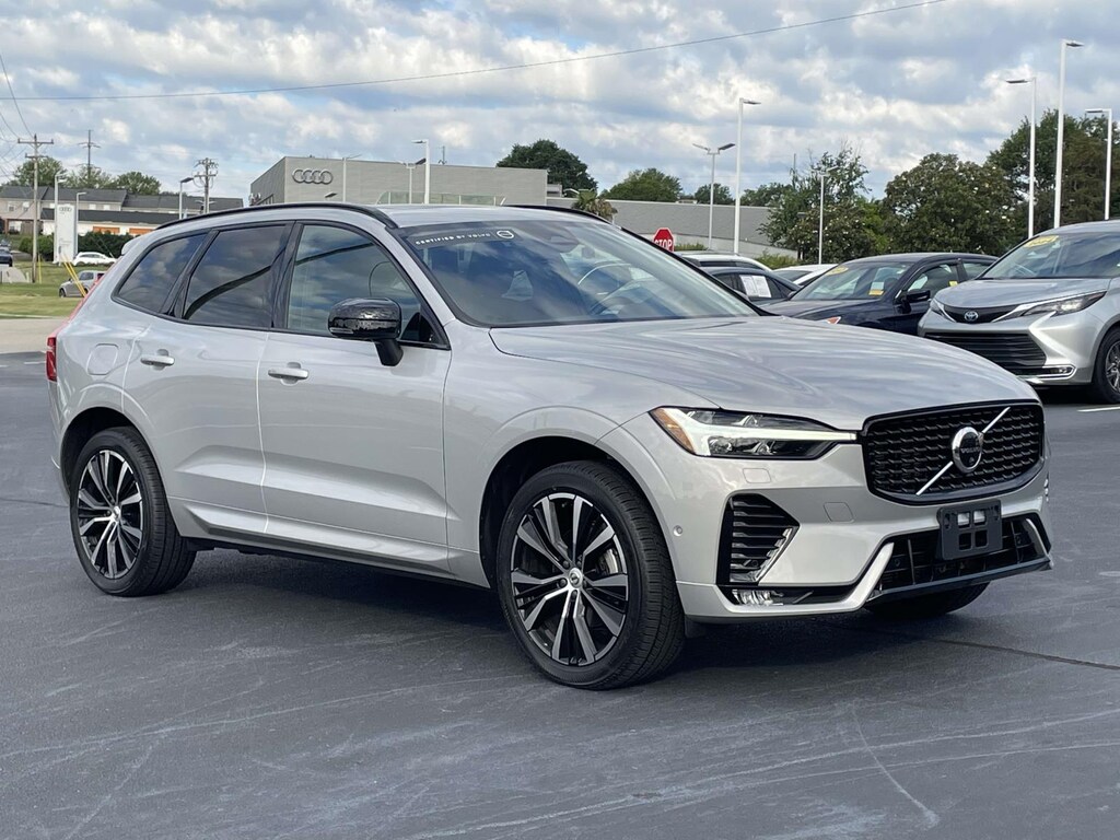 Used 2023 Volvo XC60 B5 AWD Ultimate Dark Theme Sport Utility