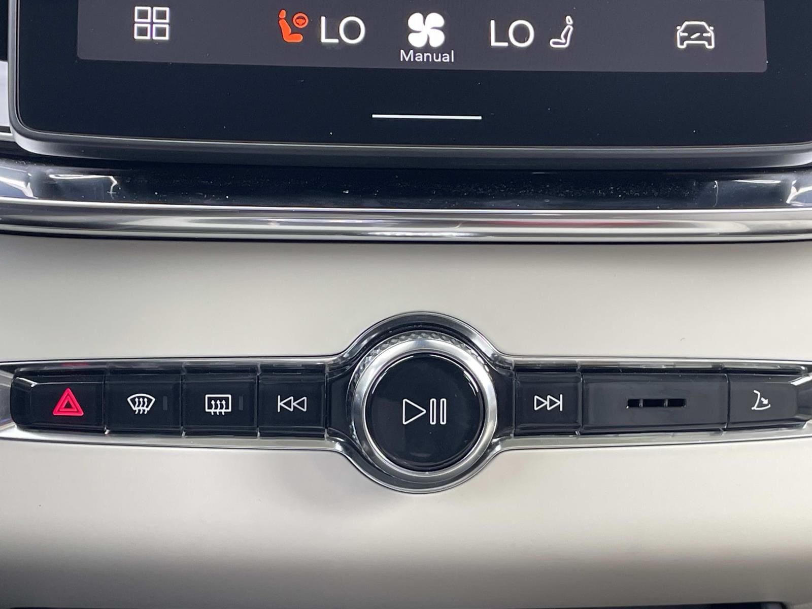 2026 Volvo XC90 Ultra - Photo 30