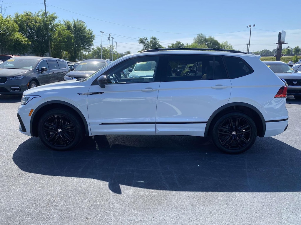 Used 2022 Volkswagen Tiguan 2.0T SE R-Line Black 4MOTION Sport Utility