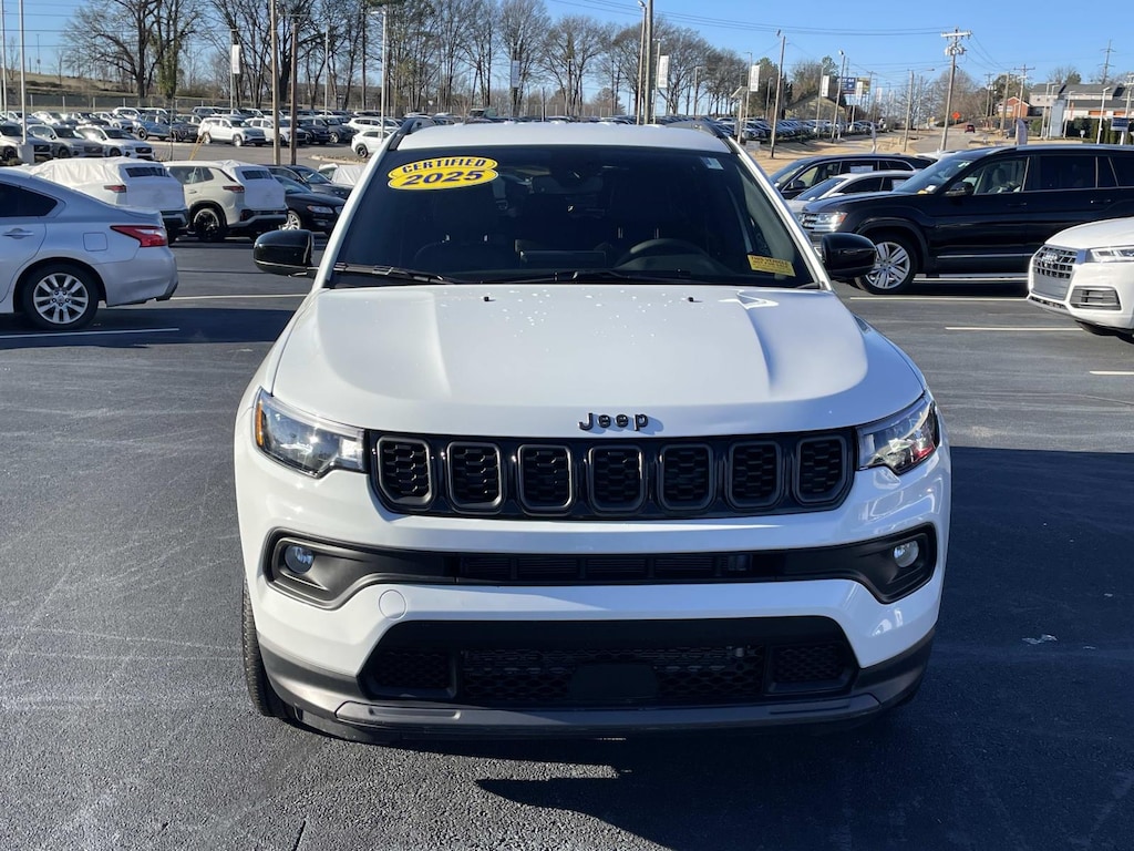 Used 2025 Jeep Compass Latitude 4x4 Sport Utility
