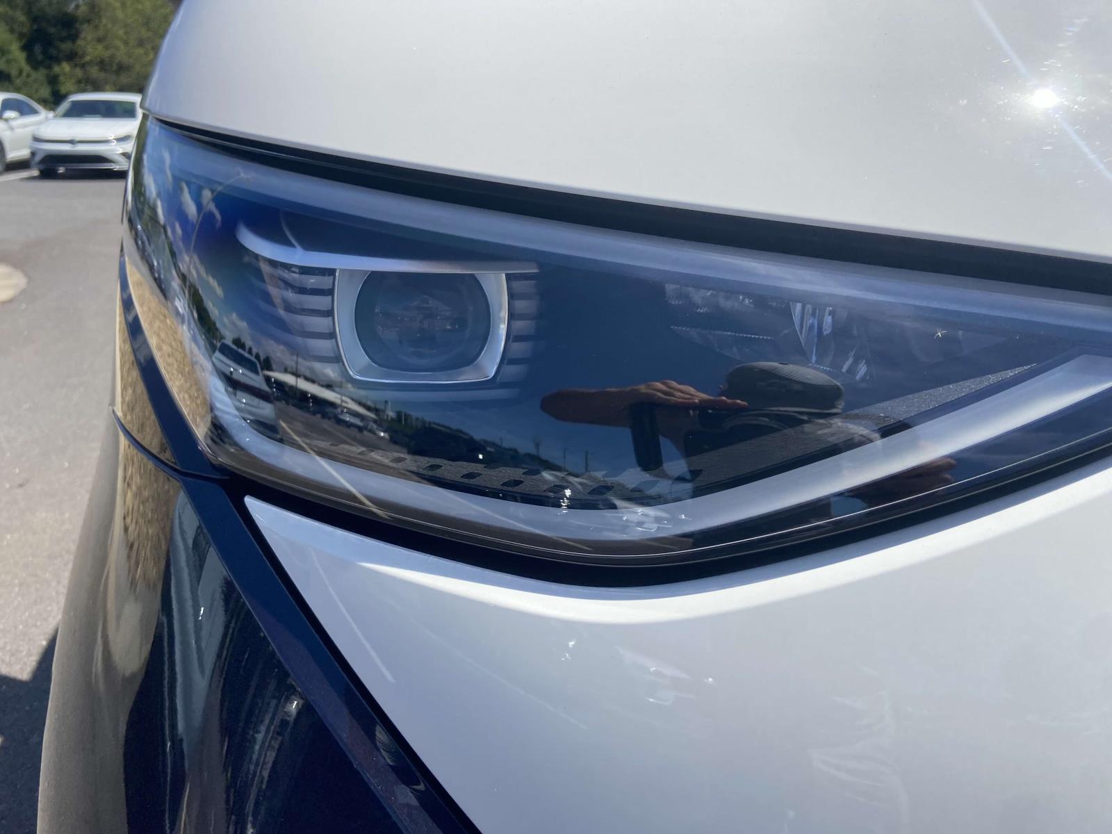 2025 Volkswagen ID. Buzz Pro Plus photo 4