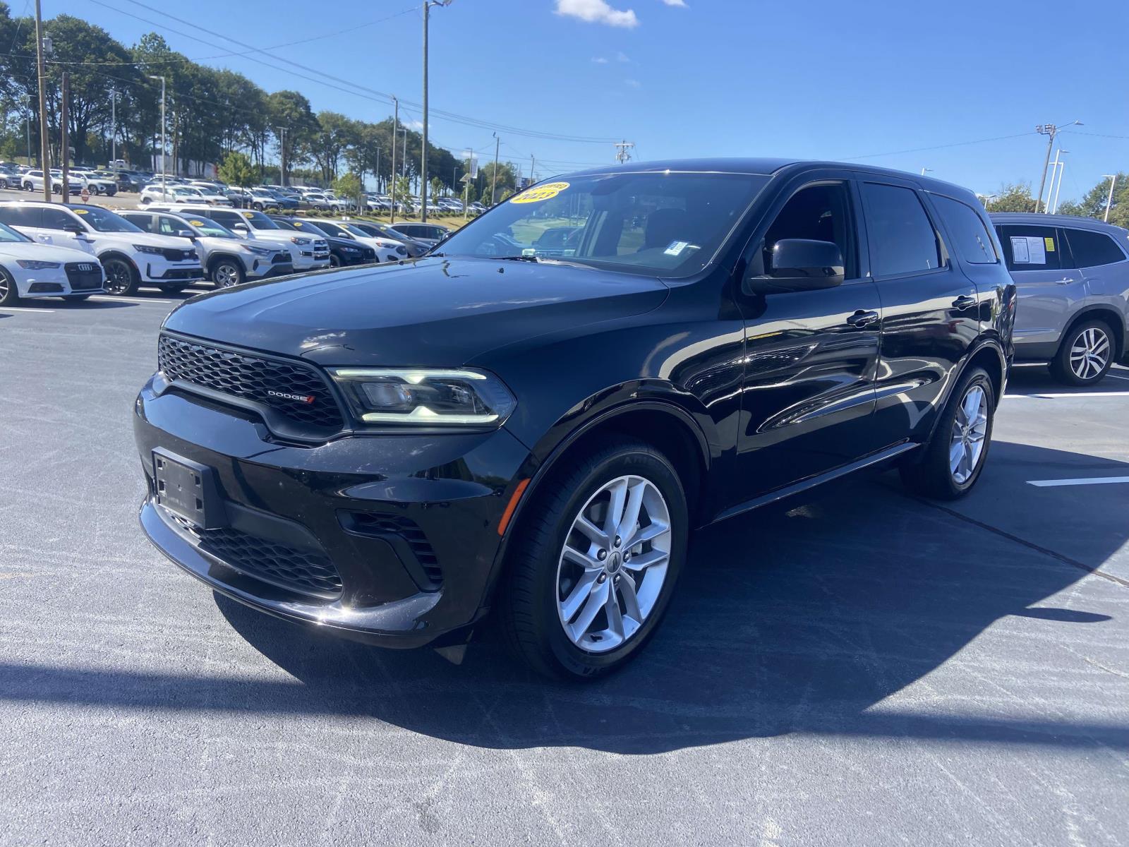 2023 Dodge Durango GT photo 3