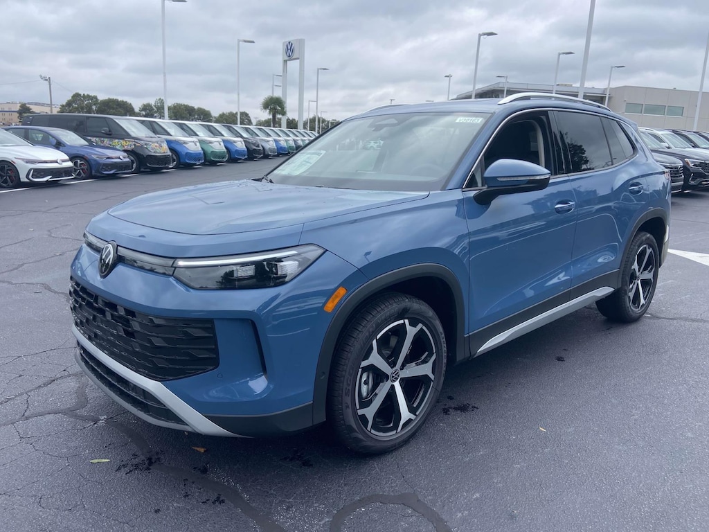 New 2026 Volkswagen Tiguan SE Sport Utility