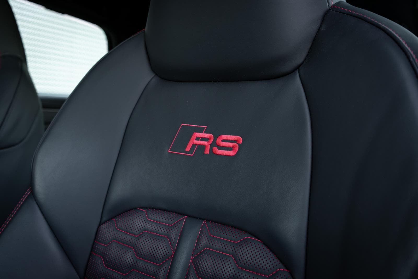 2024 Audi RS 6 Avant Base - Photo 33