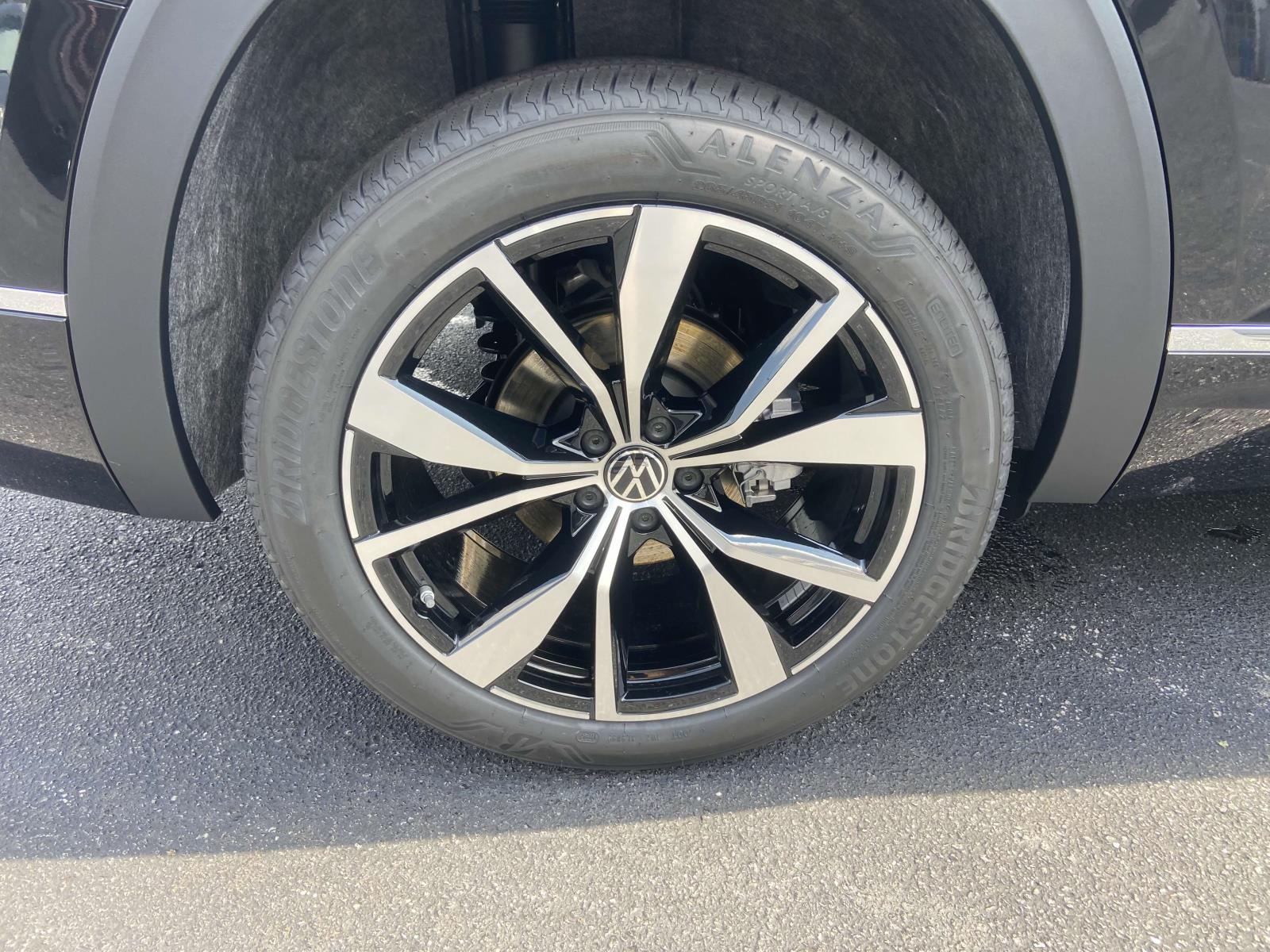 2026 Volkswagen Atlas SEL Premium R-Line - Photo 11