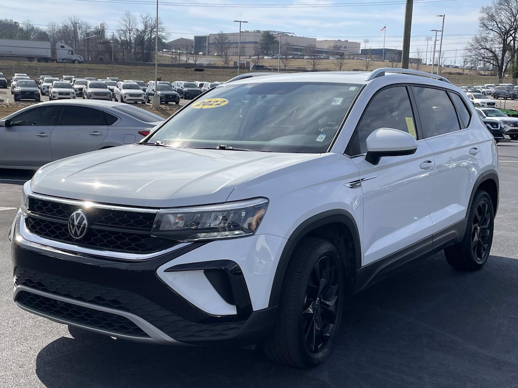 Used 2022 Volkswagen Taos SE FWD Sport Utility