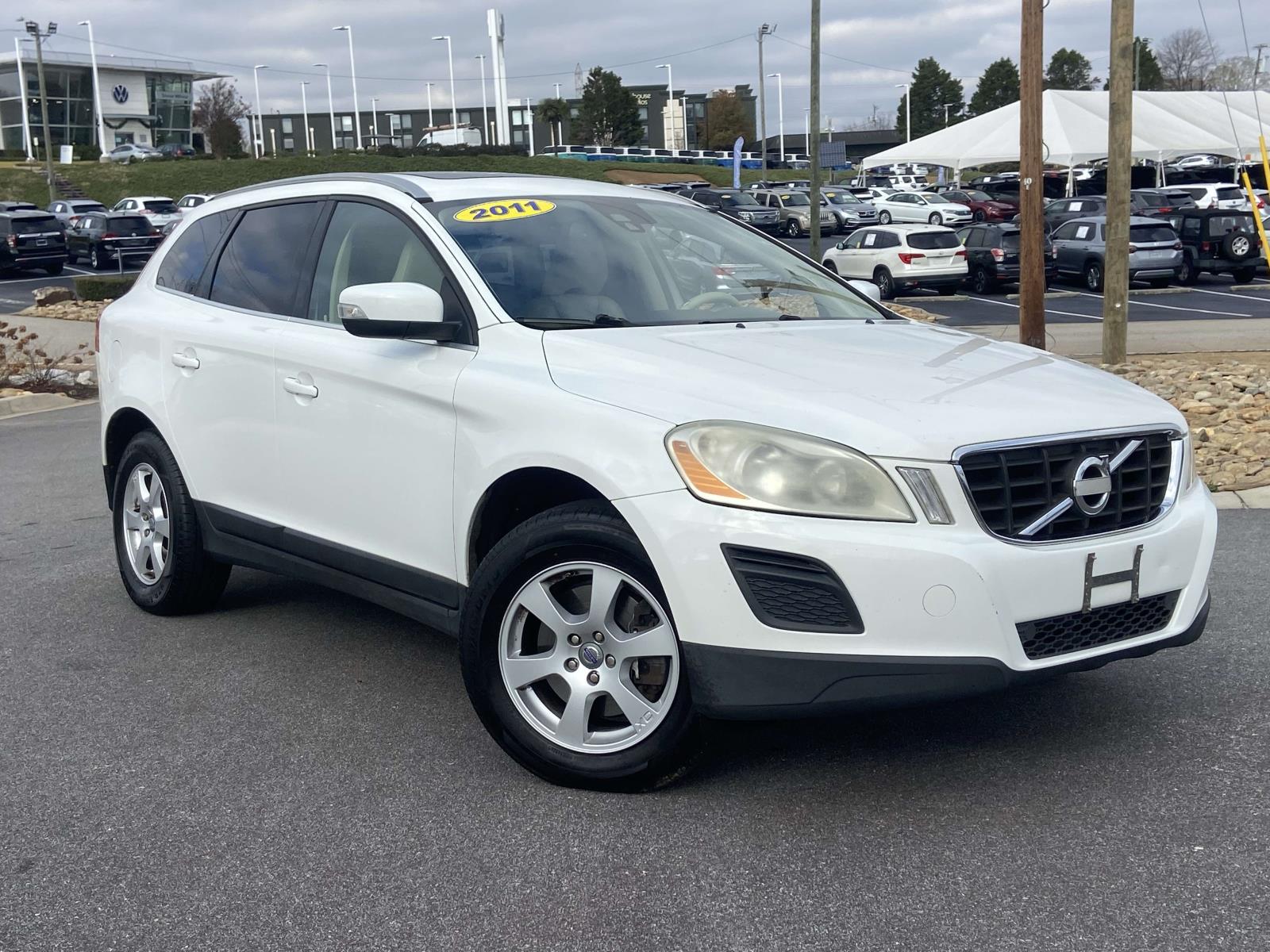 2011 Volvo XC60 R-Design's photo