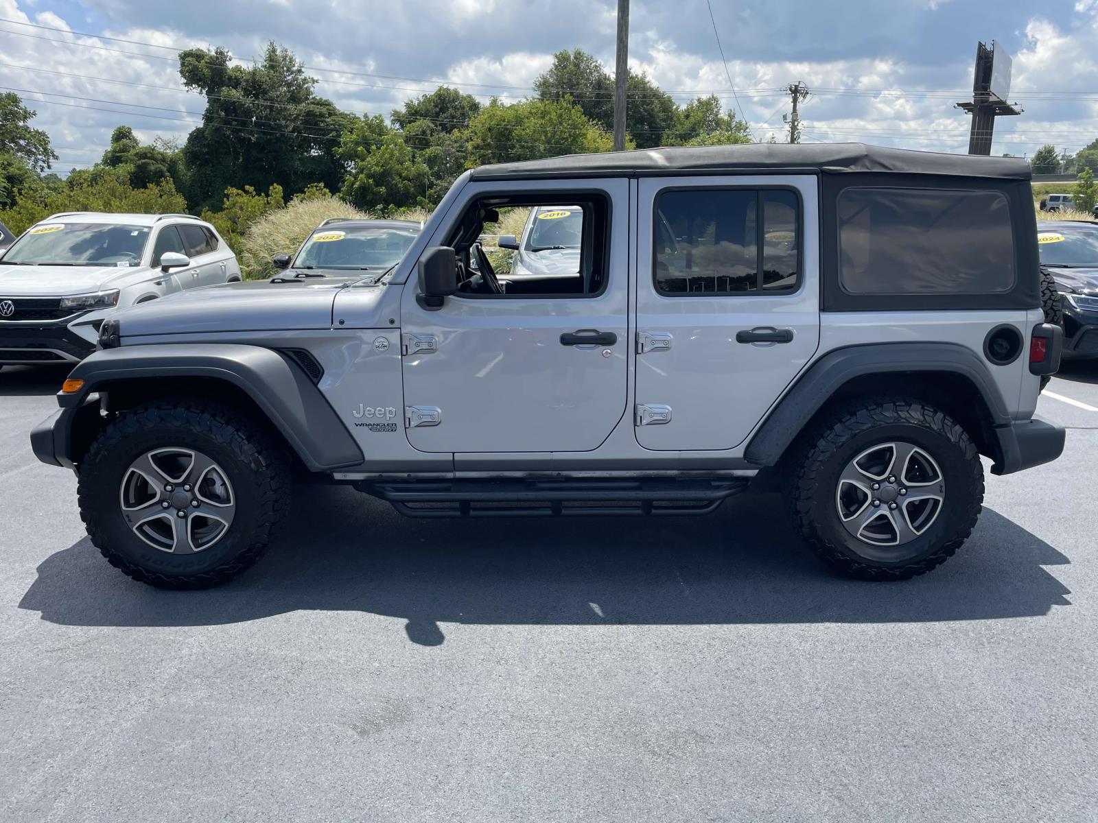 2018 Jeep Wrangler Unlimited Sport S photo 4