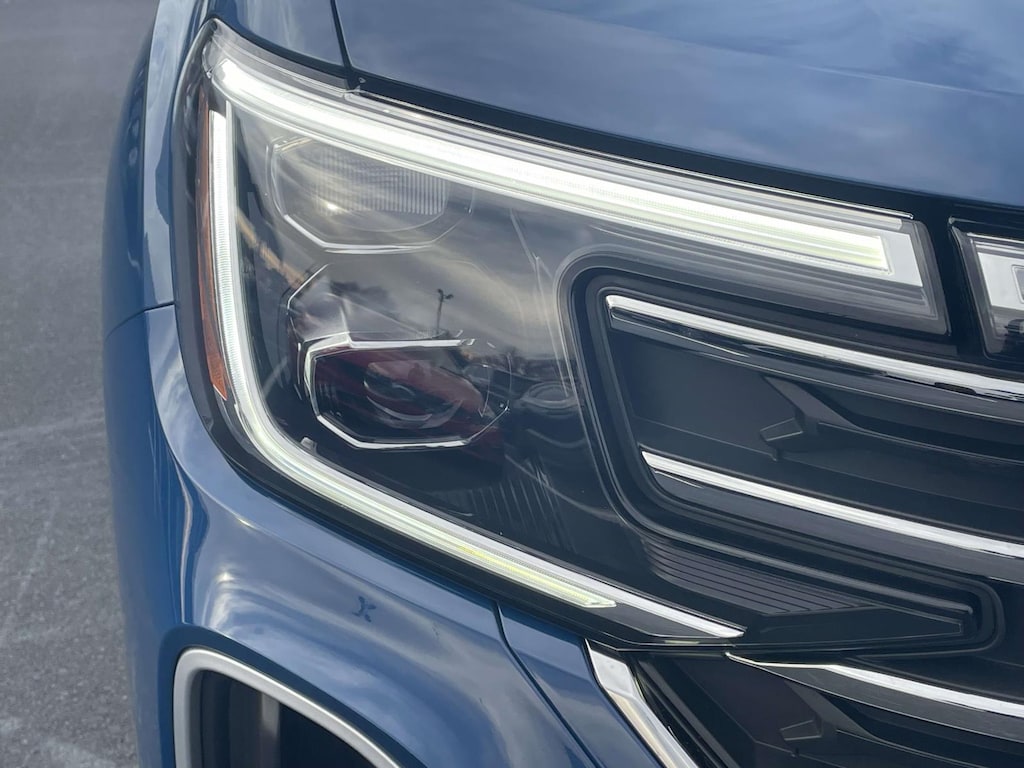 Used 2025 Volkswagen Atlas 2.0T SE w/Technology FWD Sport Utility