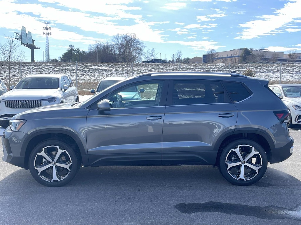 New 2026 Volkswagen Taos SEL 4MOTION Sport Utility