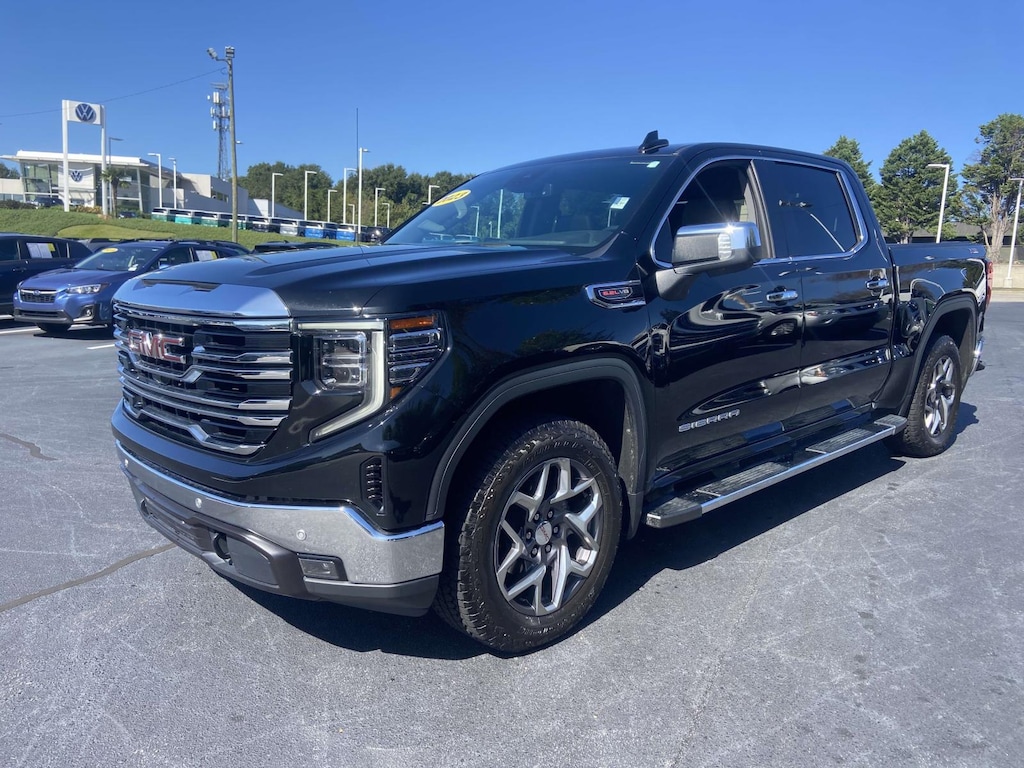Used 2023 GMC Sierra 1500 4WD Crew Cab 147 SLT Crew Cab Pickup