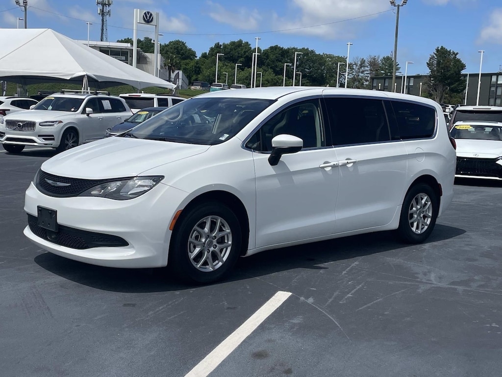 Used 2023 Chrysler Voyager LX FWD Mini-van, Passenger