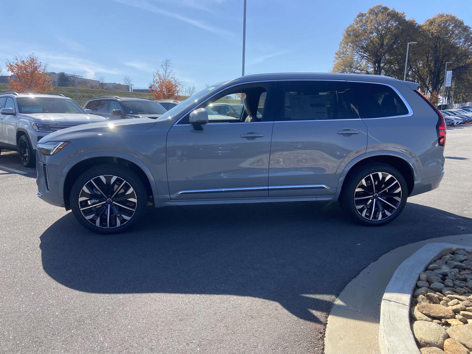 2026 Volvo XC90 Plus - Photo 6