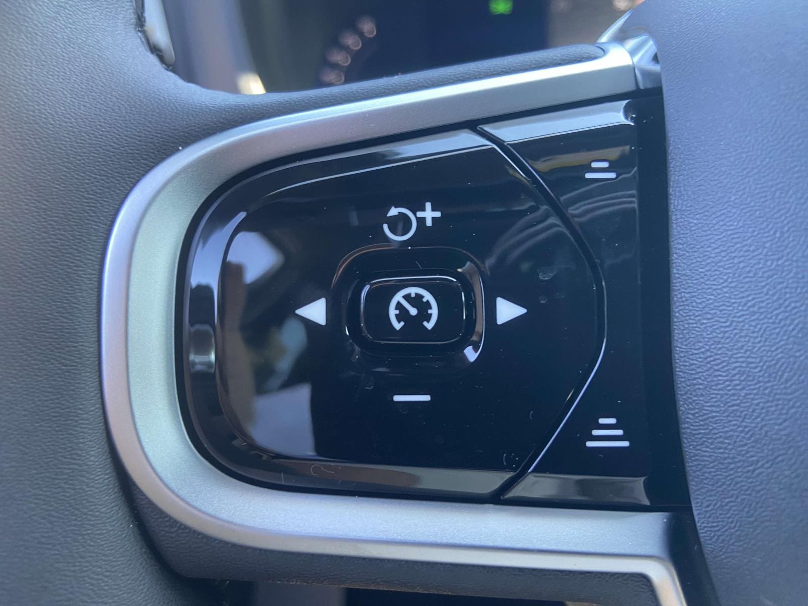 2026 Volvo XC60 Core - Photo 23