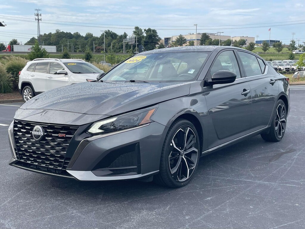 Used 2024 Nissan Altima 2.5 SR Sedan Car