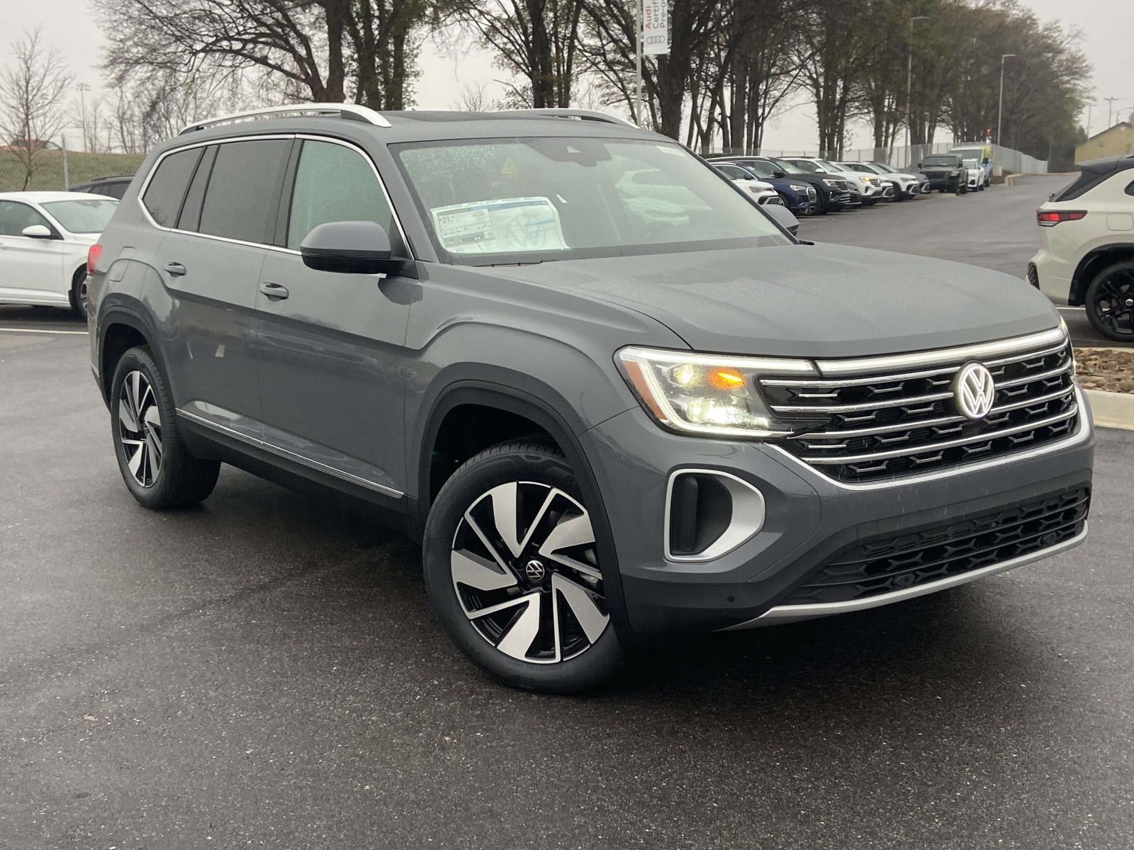 2026 Volkswagen Atlas SEL's photo