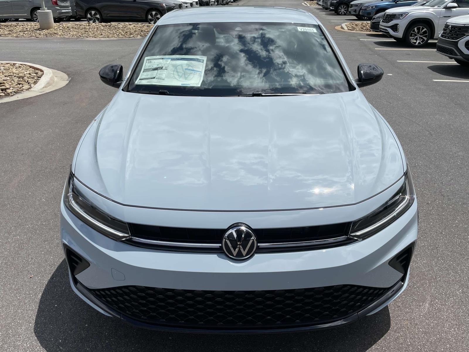 2025 Volkswagen Jetta 1.5T Sport photo 2