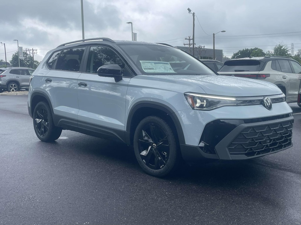 New 2026 Volkswagen Taos 1.5T SE Black Sport Utility