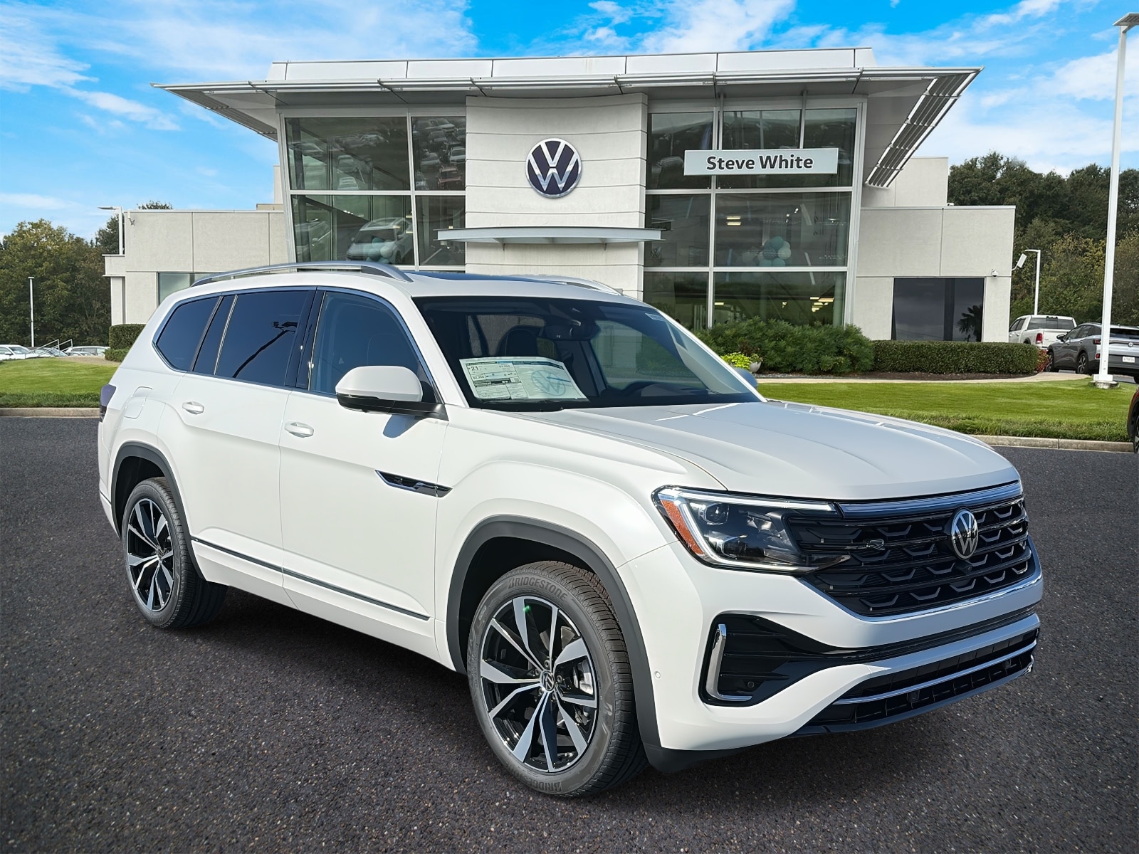 2026 Volkswagen Atlas SEL Premium R-Line's photo