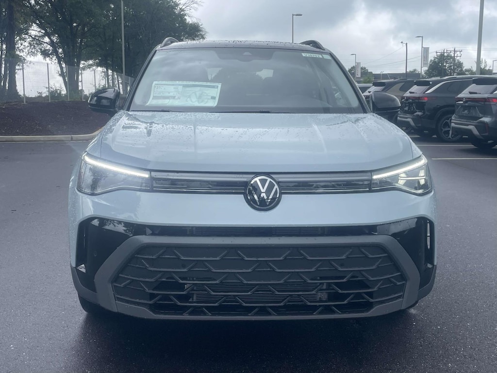 New 2026 Volkswagen Taos 1.5T SE Black Sport Utility