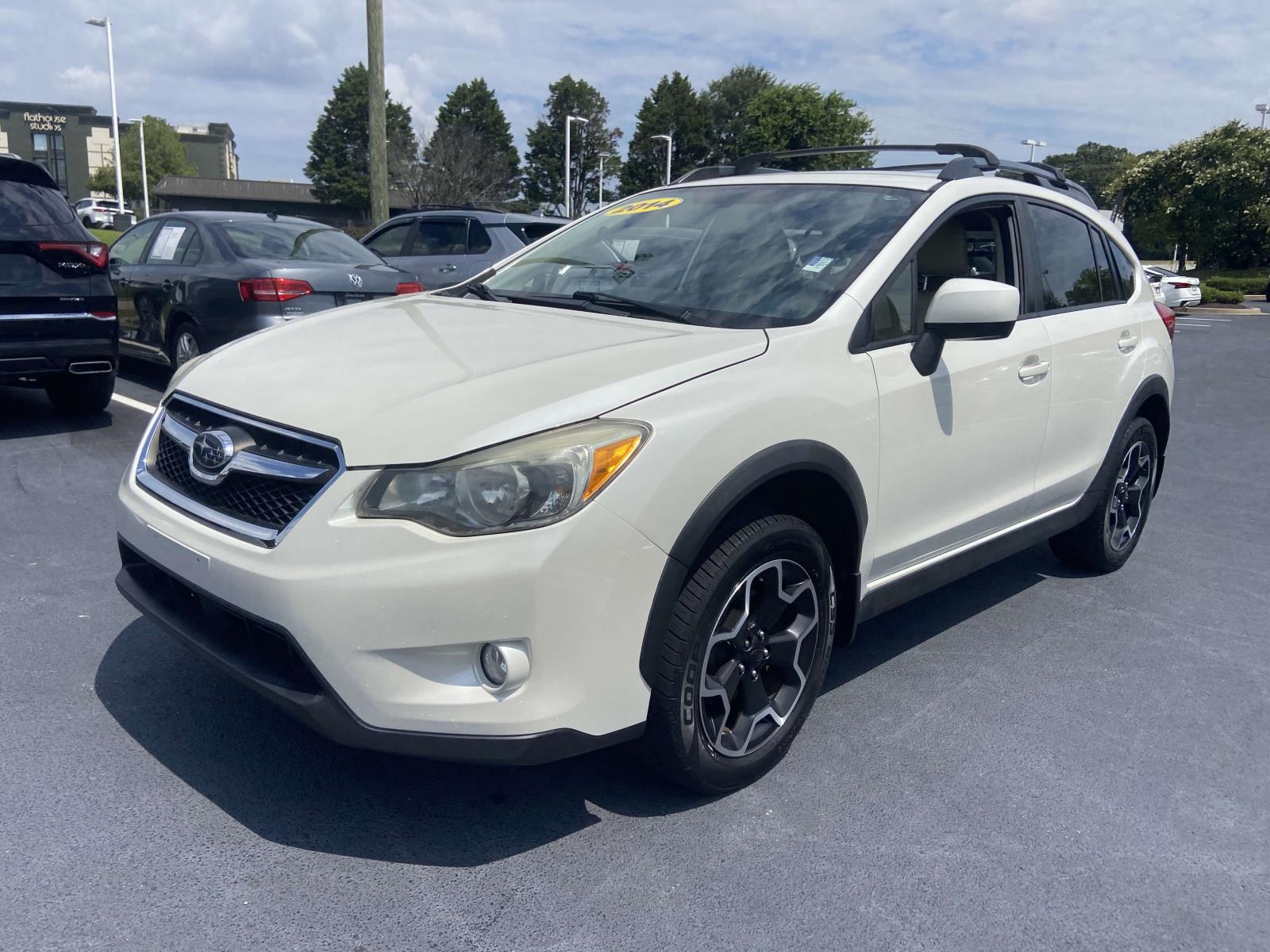 2014 Subaru Crosstrek 2.0i Limited photo 2