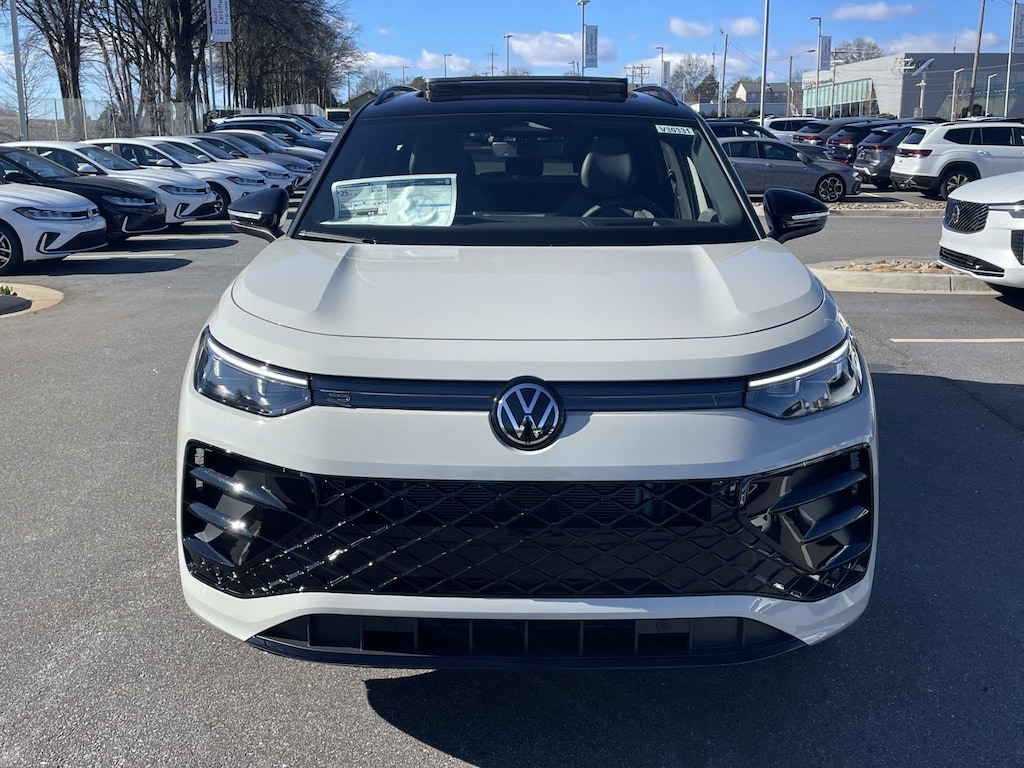 New 2026 Volkswagen Tiguan 2.0T SE R-Line Black 4MOTION Sport Utility