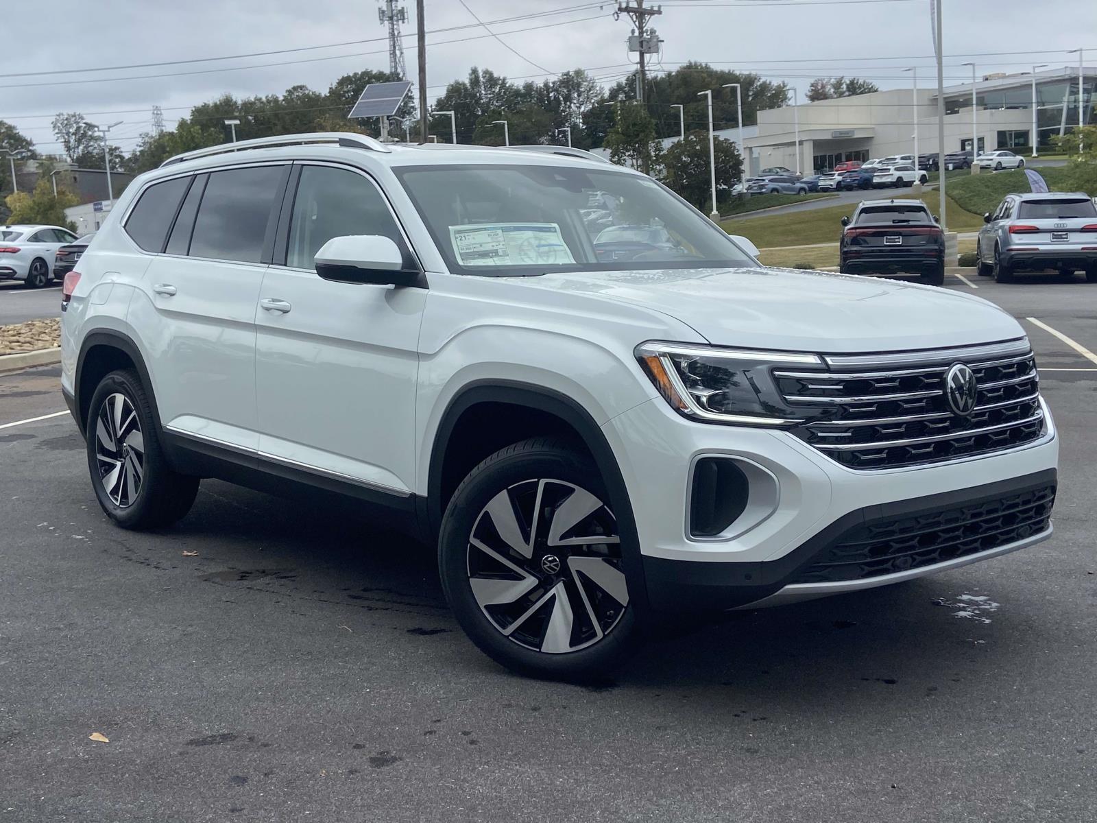 2026 Volkswagen Atlas SEL's photo