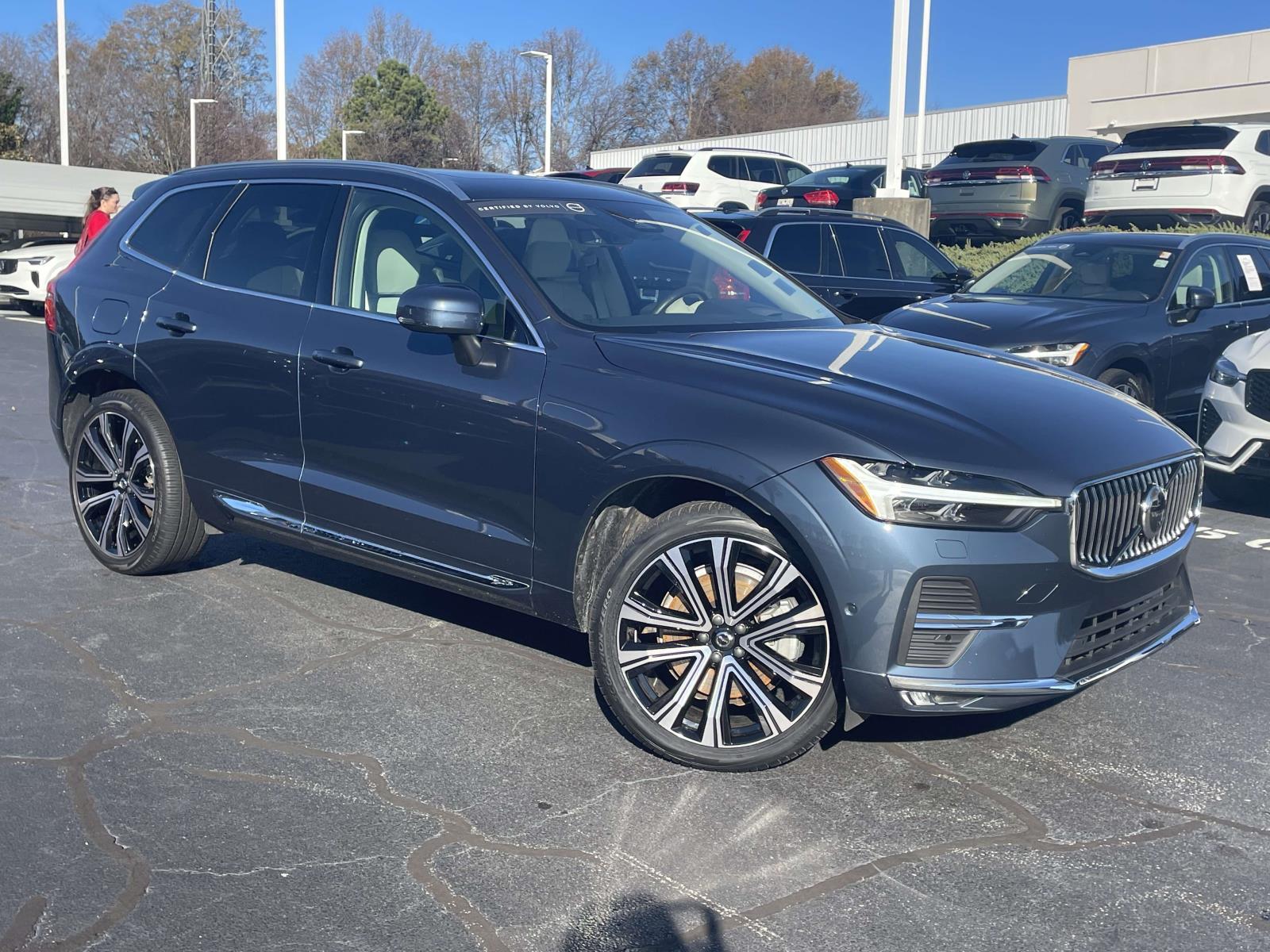 2023 Volvo XC60 Ultimate's photo