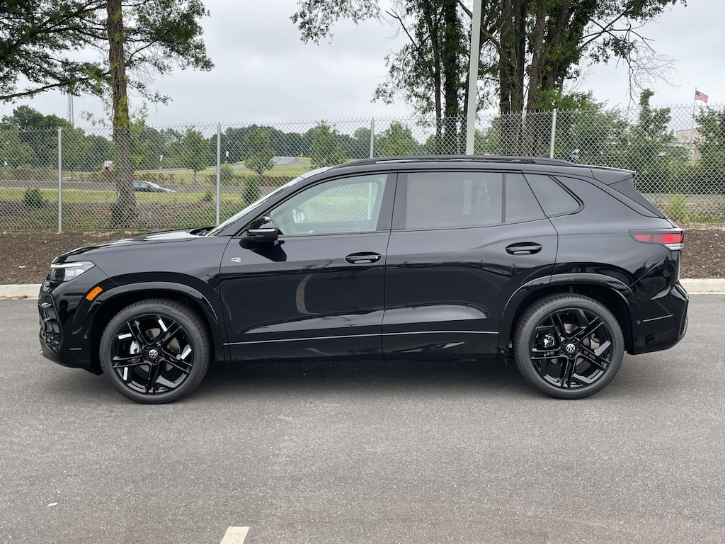 New 2026 Volkswagen Tiguan 2.0T SE R-Line Black Sport Utility