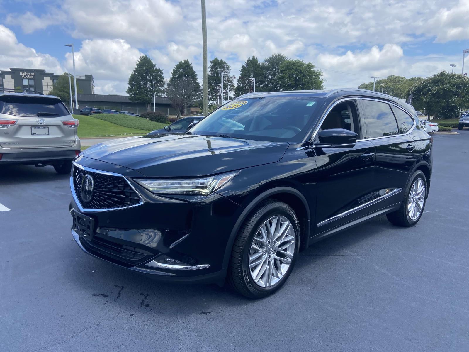 2023 Acura MDX SH-AWD Advance photo 3