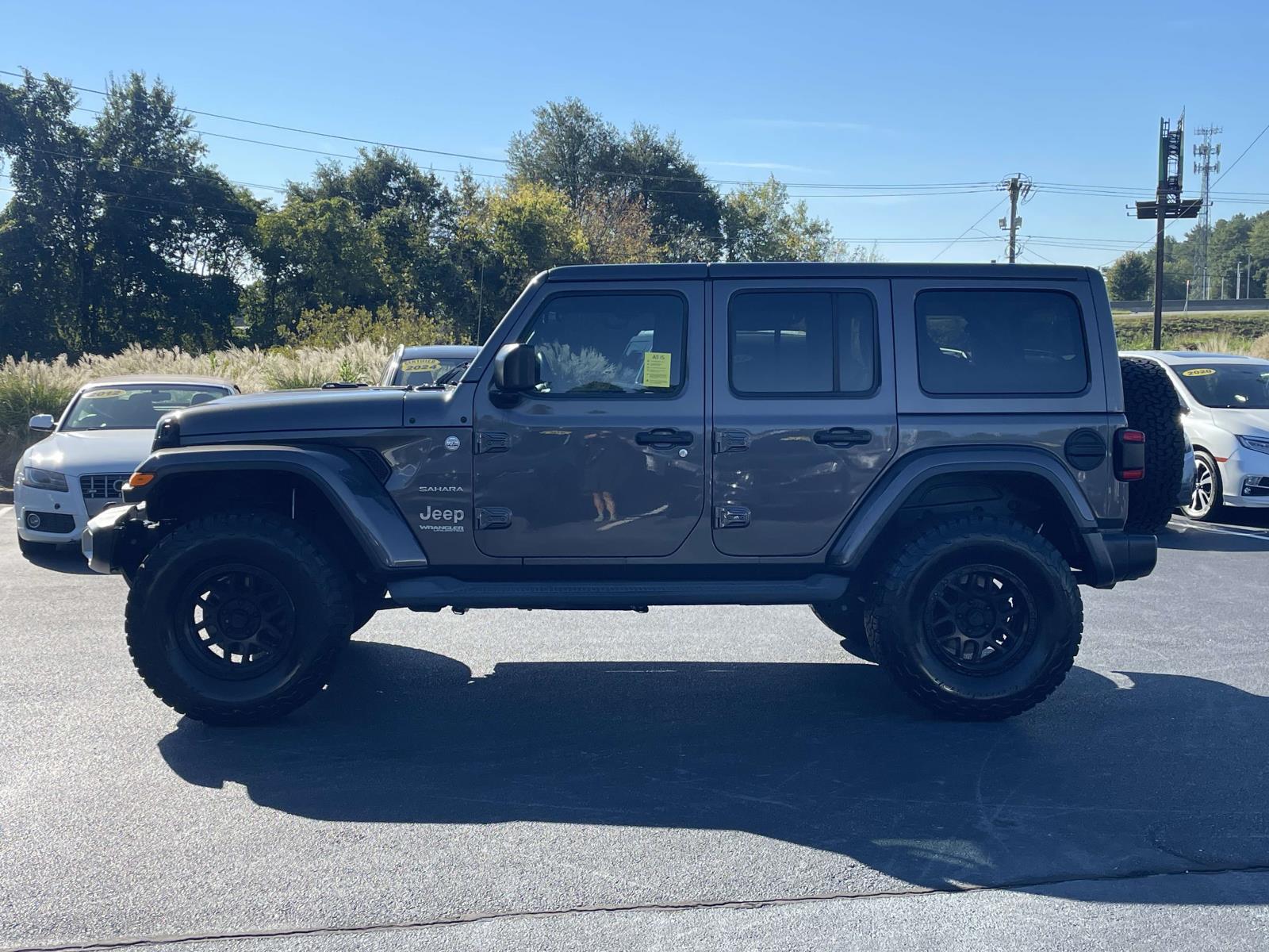 Used 2018 Jeep Wrangler Unlimited Sahara 4x4 Sport Utility