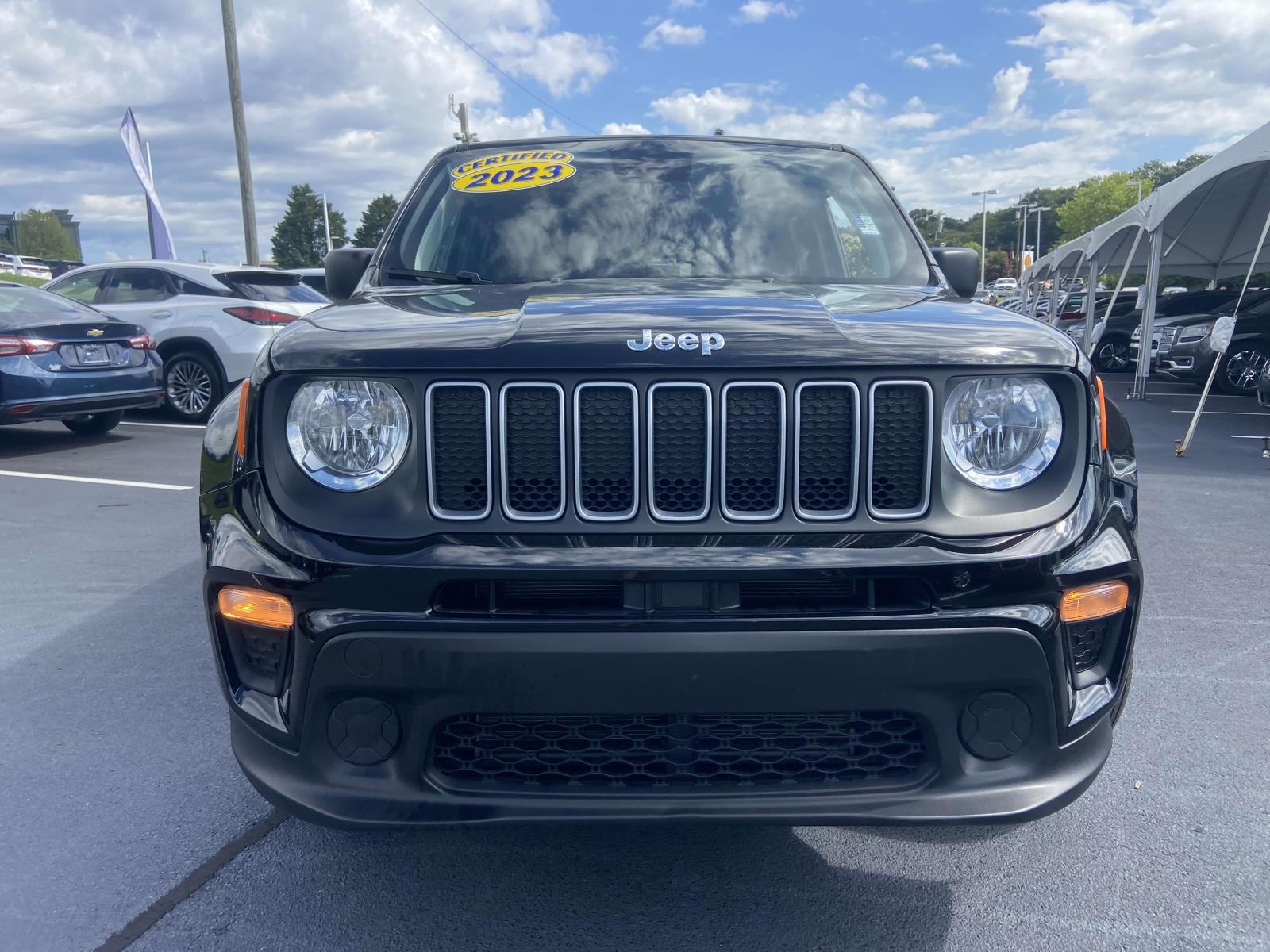 2023 Jeep Renegade Latitude Upland photo 2