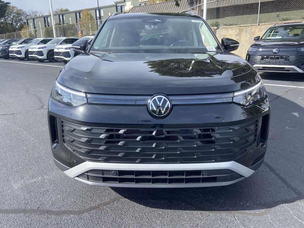 New 2026 Volkswagen Tiguan SE Sport Utility