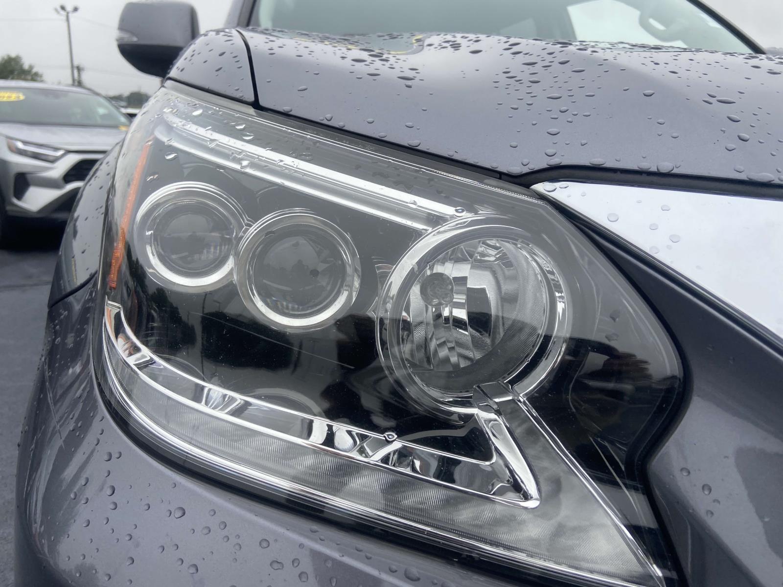 2018 Lexus GX 460 photo 2