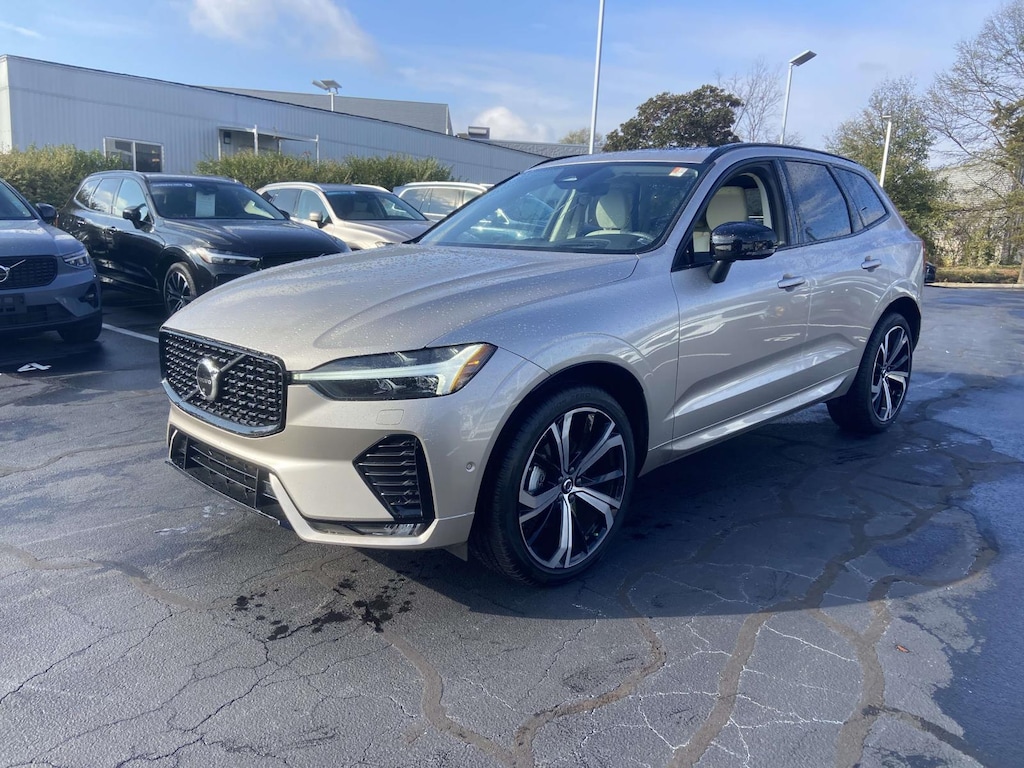 Used 2025 Volvo XC60 B5 AWD Ultra Sport Utility