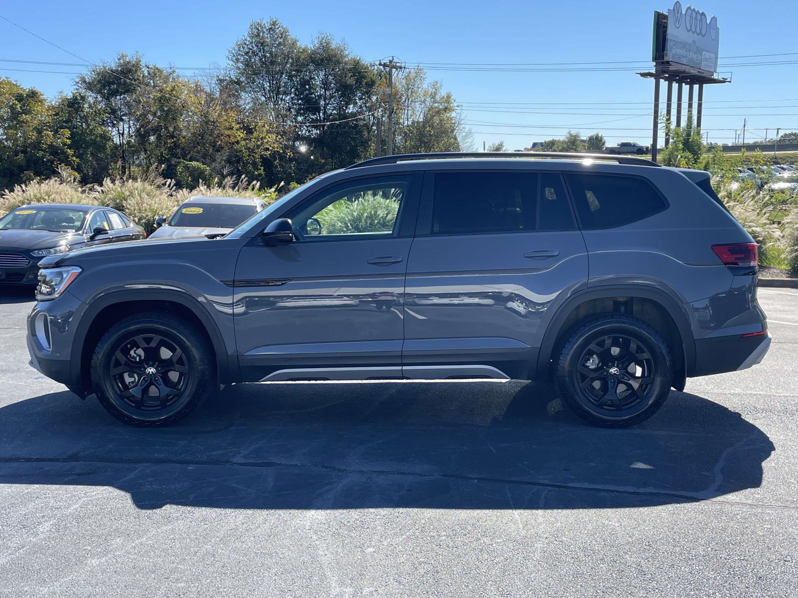 Certified 2024 Volkswagen Atlas 2.0T Peak Edition SE w/Technology 4MOTION Sport Utility