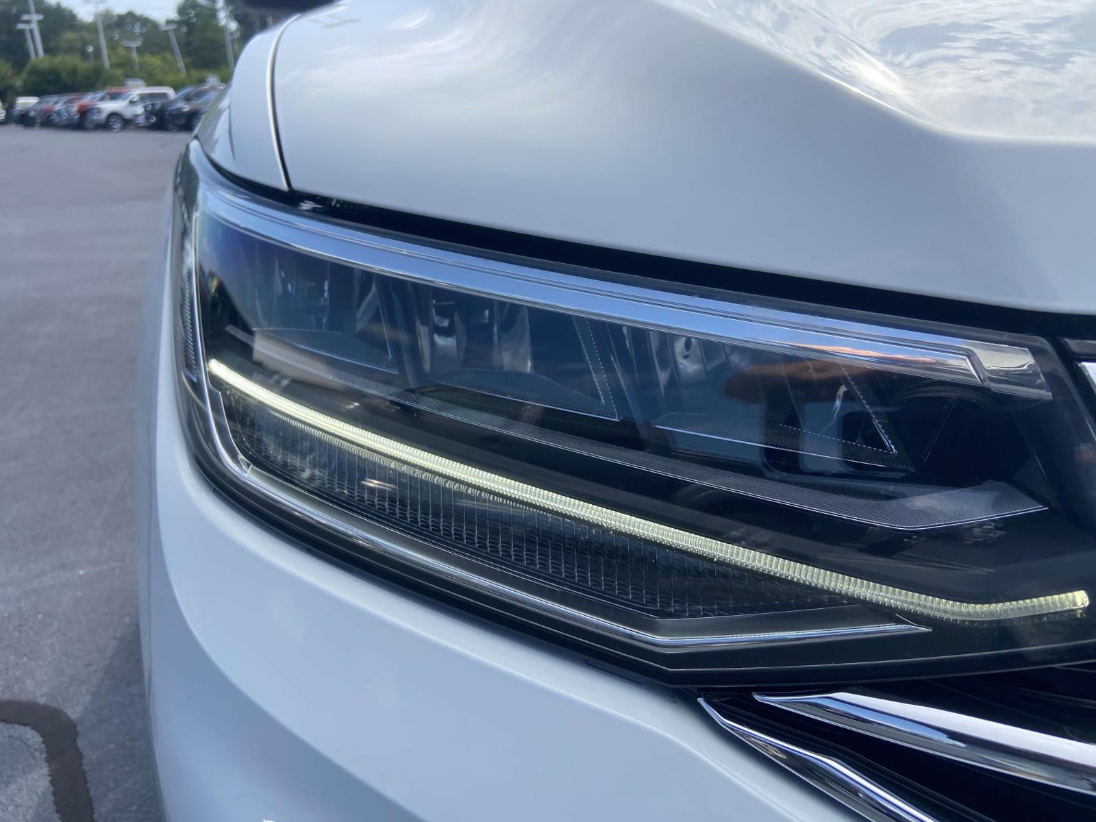 2022 Volkswagen Tiguan SE photo 4