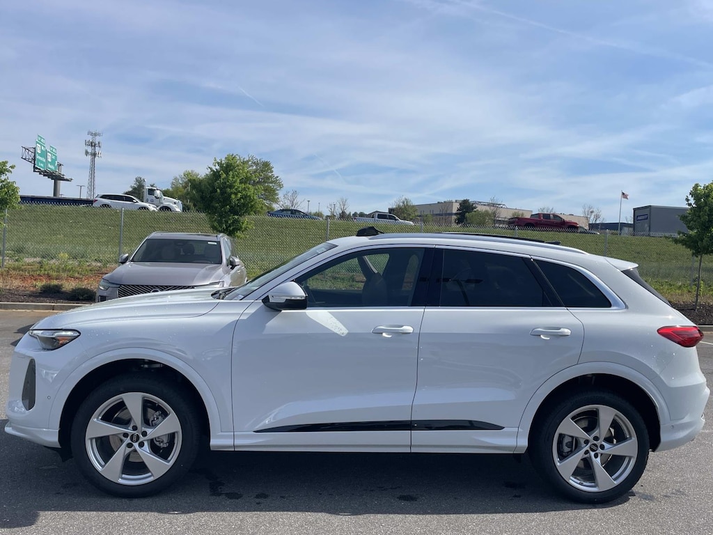 New 2026 Audi Q5 Premium Plus 2.0 TFSI quattro Sport Utility