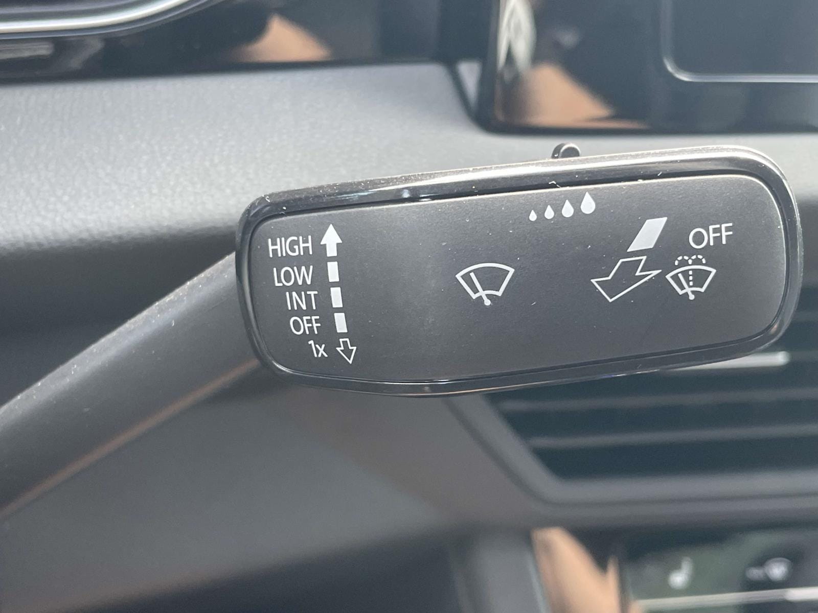 2026 Volkswagen Jetta Sport - Photo 23
