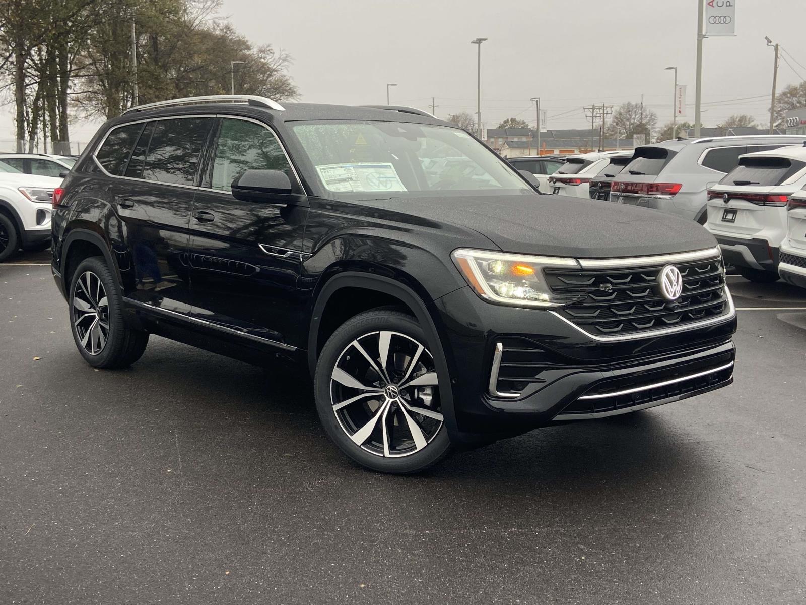 2026 Volkswagen Atlas SEL Premium R-Line's photo