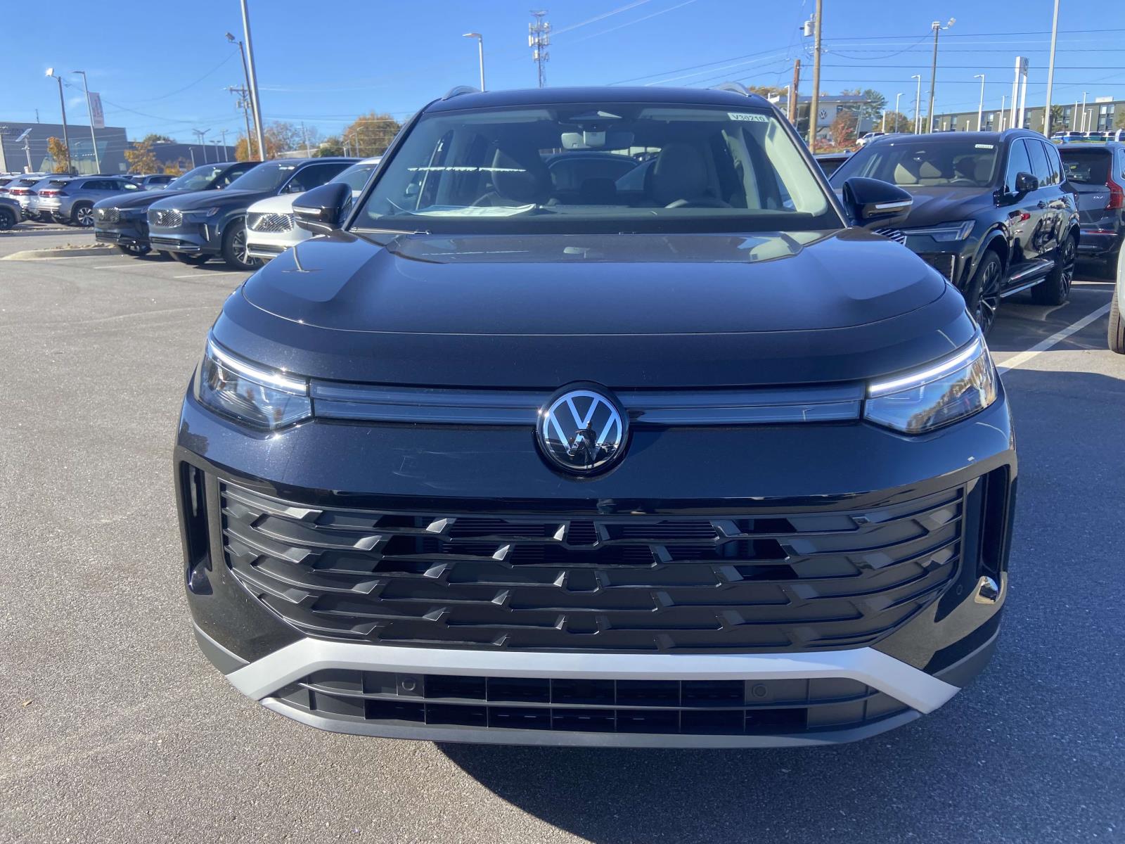 2026 Volkswagen Tiguan SE photo 2