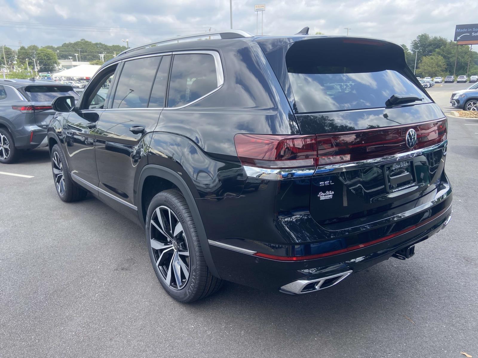 2026 Volkswagen Atlas SEL Premium R-Line - Photo 7