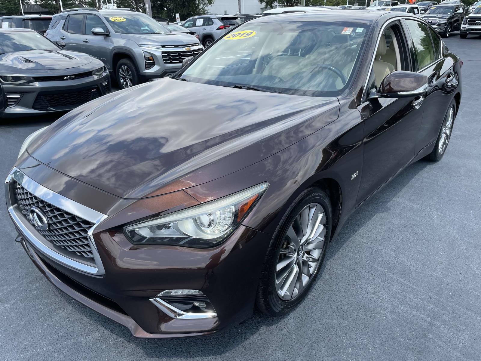 2019 Infiniti Q50 3.0t LUXE photo 2